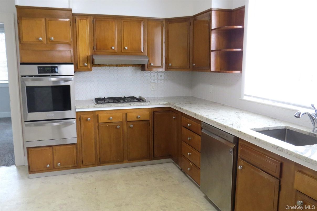 Interior, Kitchen, Stainless Steel Appliances