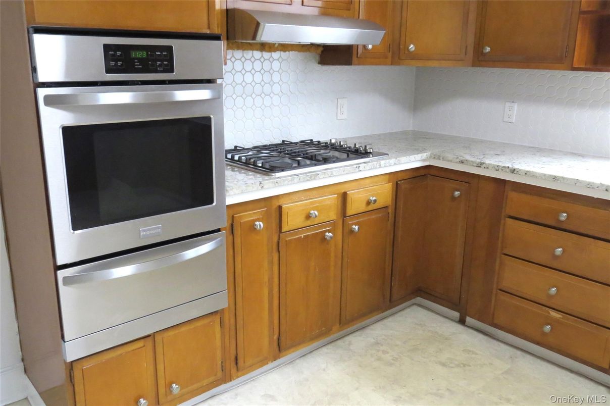 Interior, Kitchen, Stainless Steel Appliances