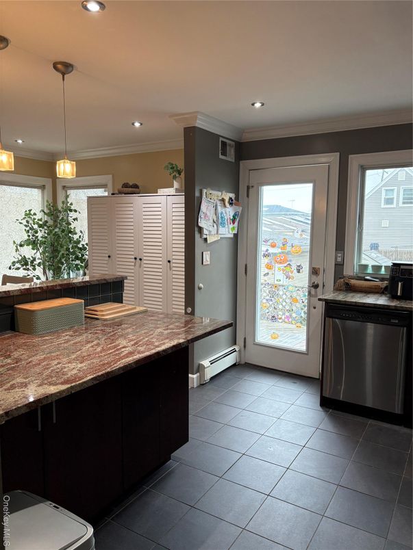 Interior, Kitchen, Pendant Lights, Recessed Lighting