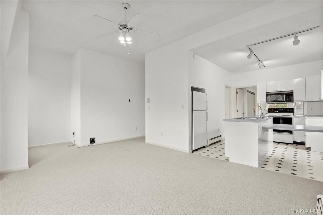 Empty room, Interior, Kitchen, Stainless Steel Appliances