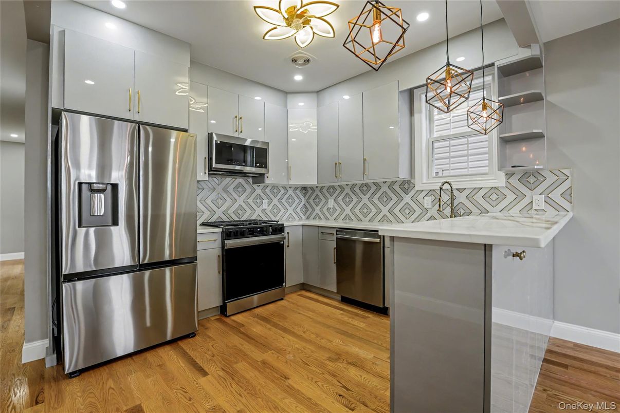 Interior, Kitchen, Recessed Lighting, Stainless Steel Appliances, Wood Texture Flooring