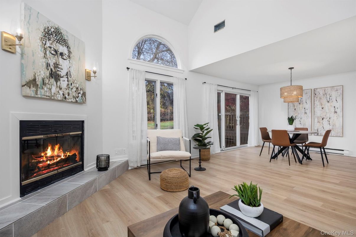 Dining room, Fireplace, Interior, Pendant Lights, Wood Texture Flooring