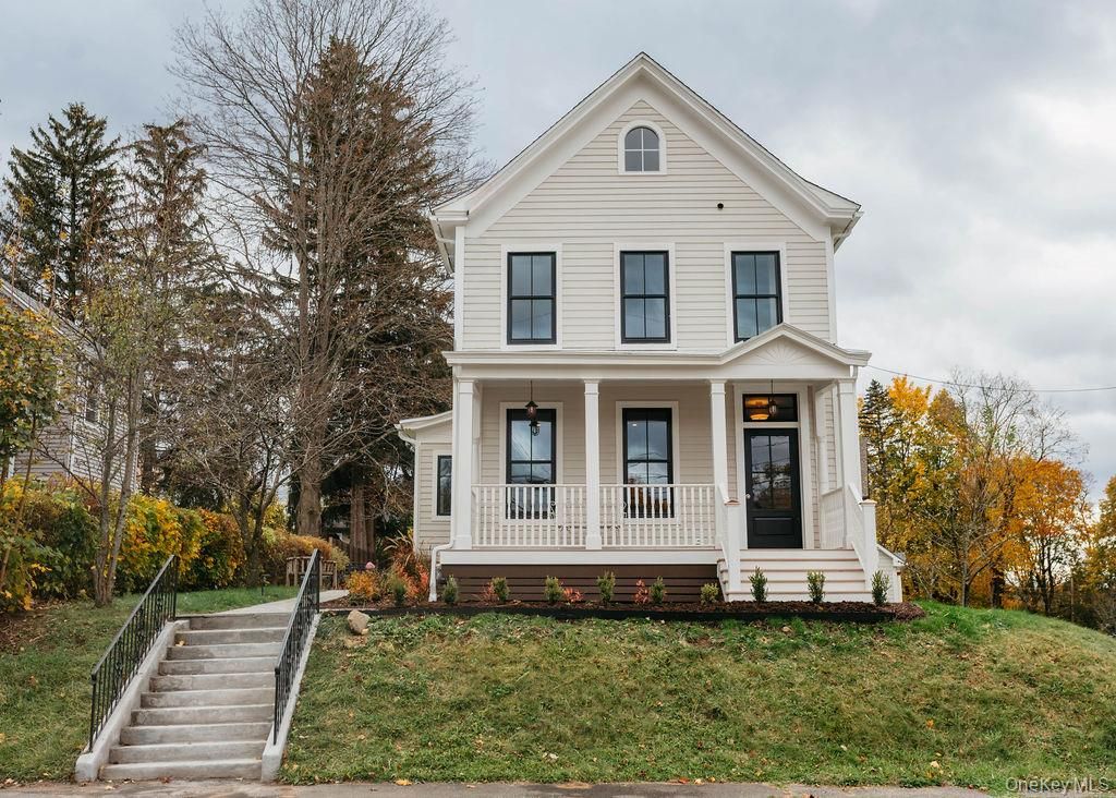 Exterior, Facade, Farmhouse