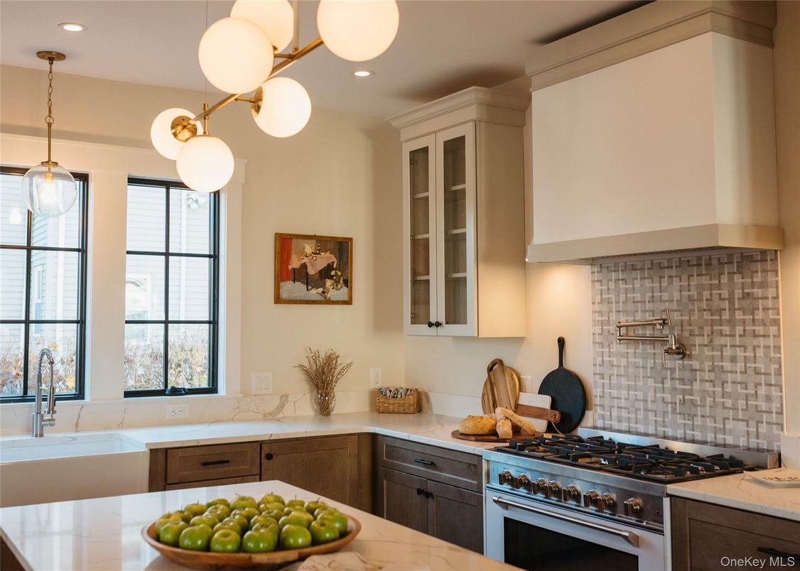 Interior, Kitchen, Pendant Lights, Recessed Lighting, Stainless Steel Appliances