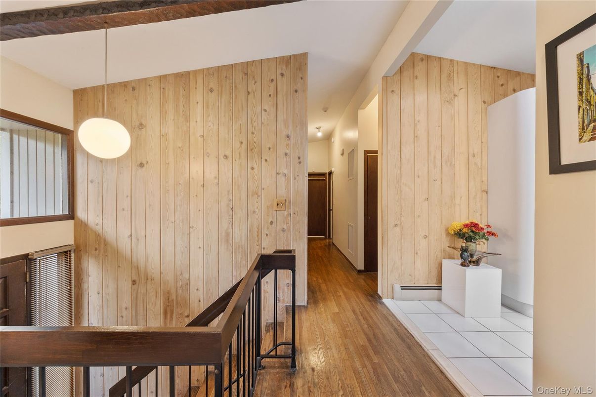 Interior, Pendant Lights, Wood Texture Flooring, Wooden Walls
