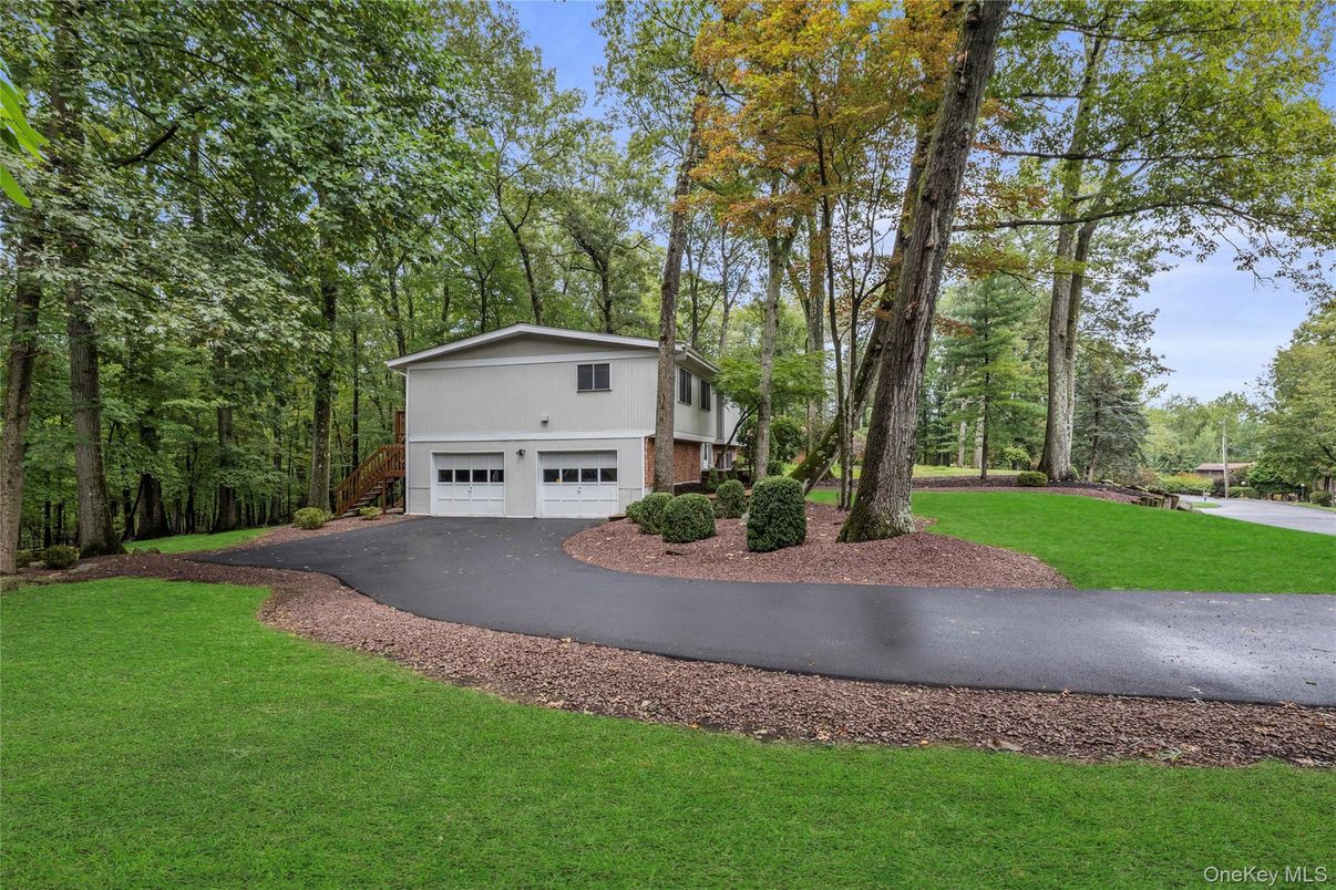 Detached Garage, Exterior