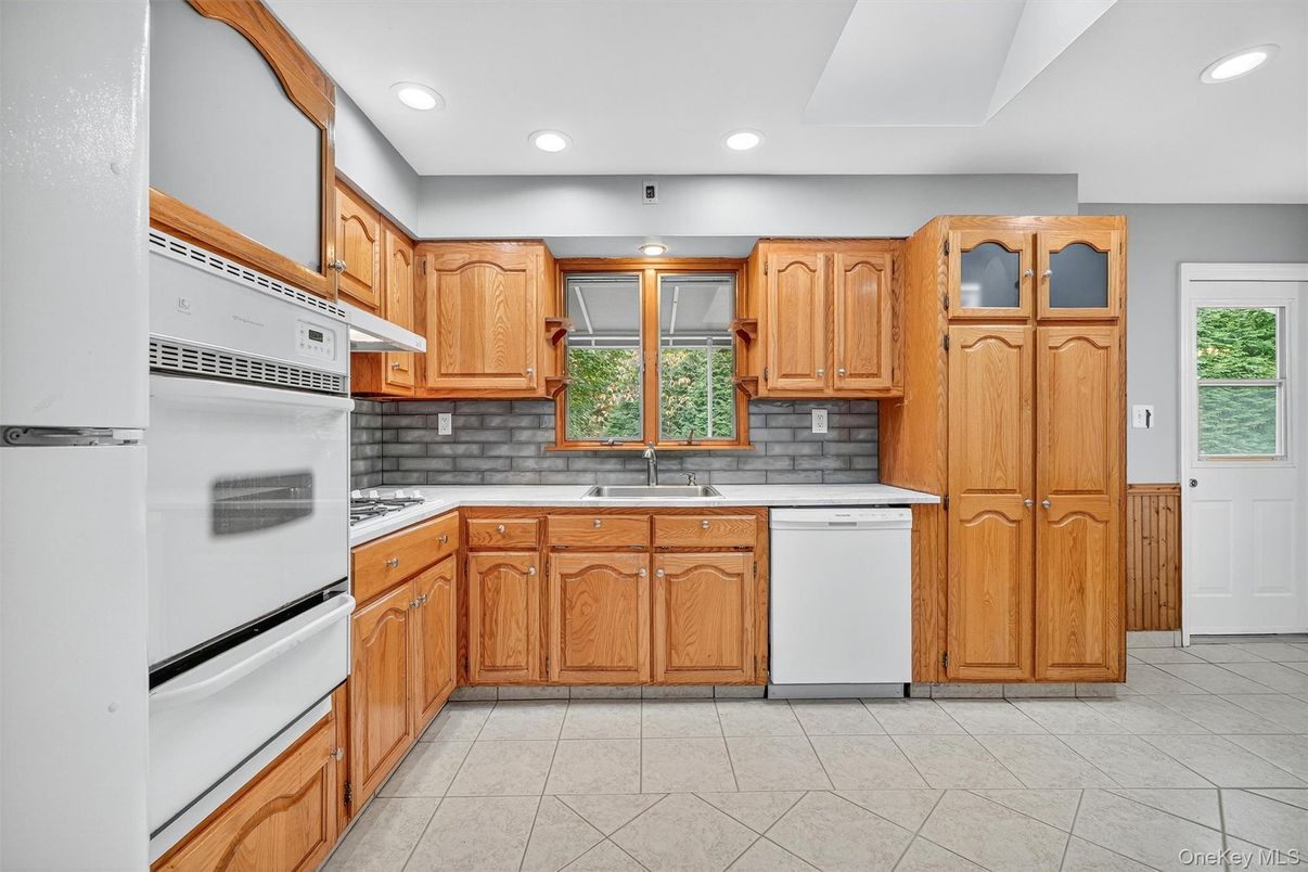 Interior, Kitchen, Recessed Lighting