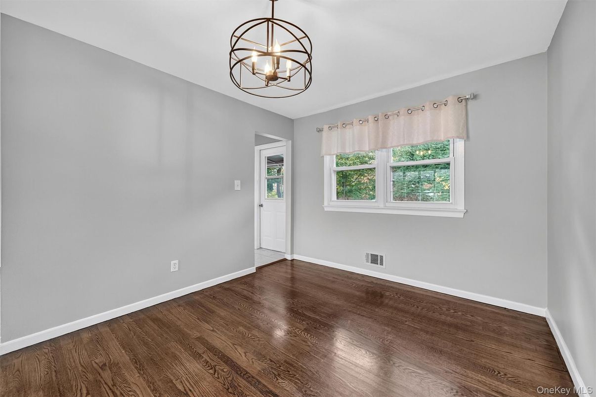 Chandelier, Empty room, Interior, Wood Texture Flooring