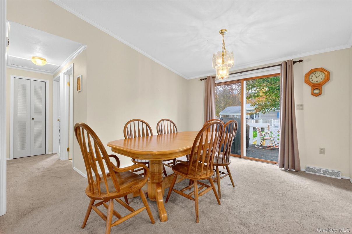 Chandelier, Dining room, Interior