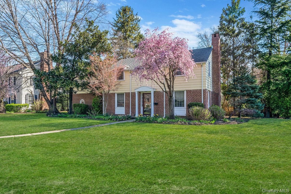 Backyard, Exterior, Facade, Brick Facade, Queen Anne Victorian