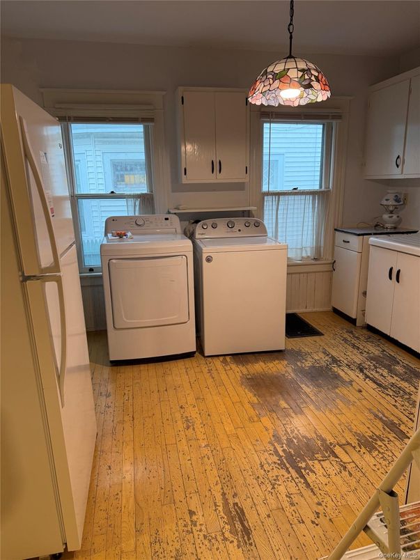 Interior, Pendant Lights, Washer, Wood Texture Flooring