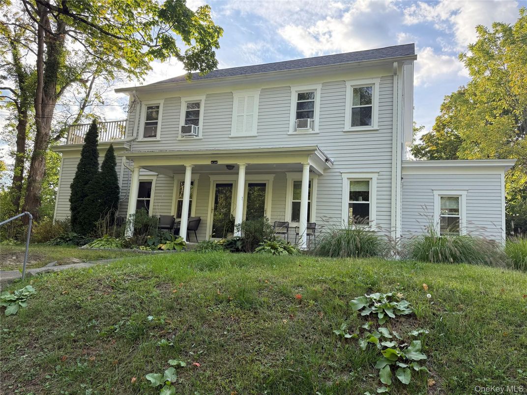 Exterior, Facade, Georgian