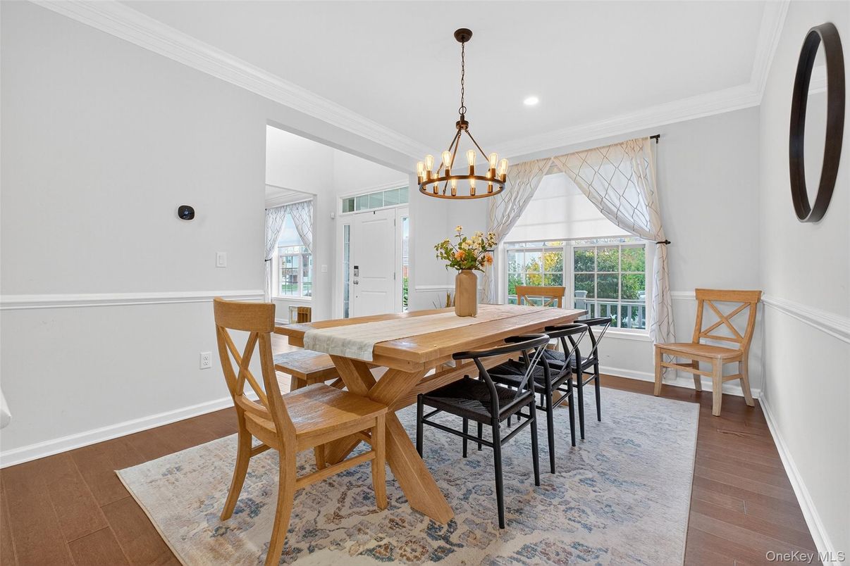 Chandelier, Dining room, Interior, Recessed Lighting, Wood Texture Flooring
