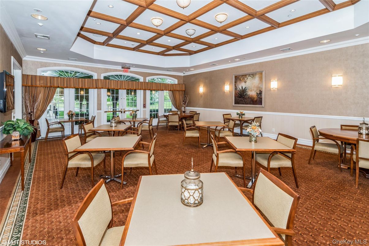 Dining room, Interior, Recessed Lighting