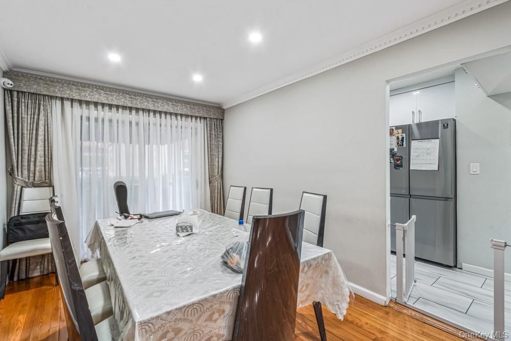 Dining room, Interior, Kitchen, Recessed Lighting, Wood Texture Flooring
