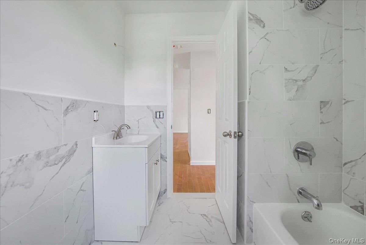 Bathroom, Interior, Marble, Marble Walls