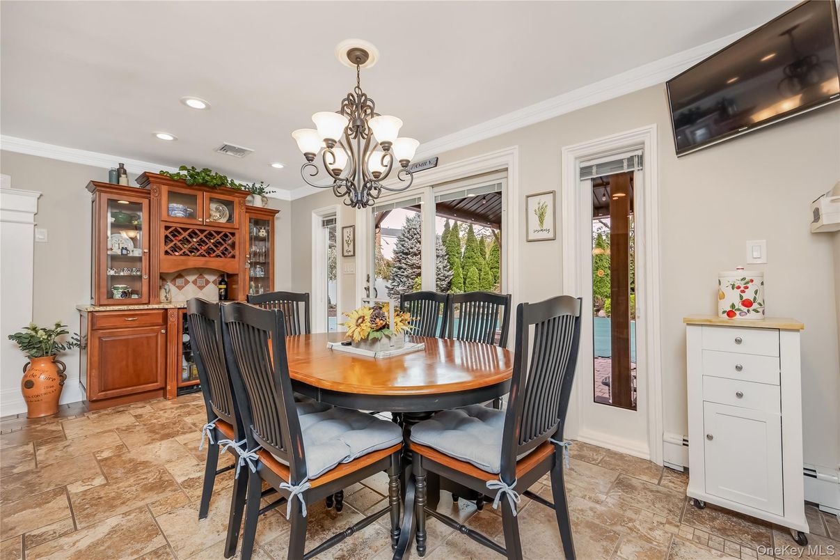 Chandelier, Dining room, Interior, Recessed Lighting