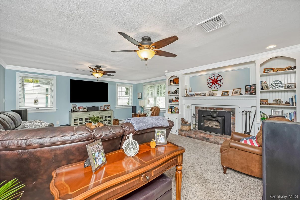 Fireplace, Interior, Living room, Recessed Lighting