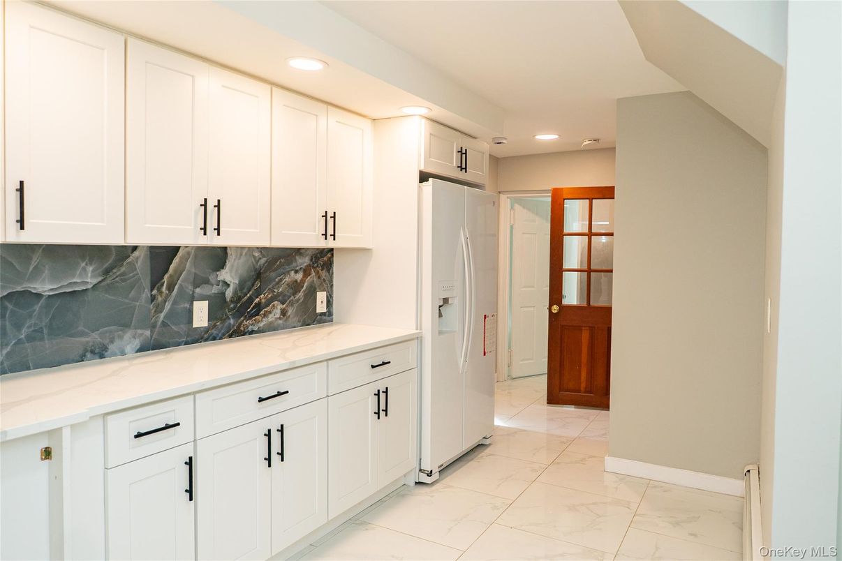 Interior, Kitchen, Marble, Marble Walls, Recessed Lighting
