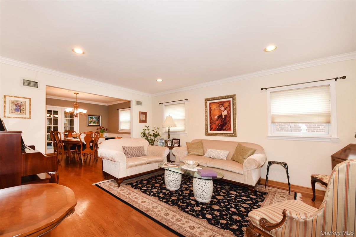 Chandelier, Dining room, Interior, Living room, Recessed Lighting, Wood Texture Flooring