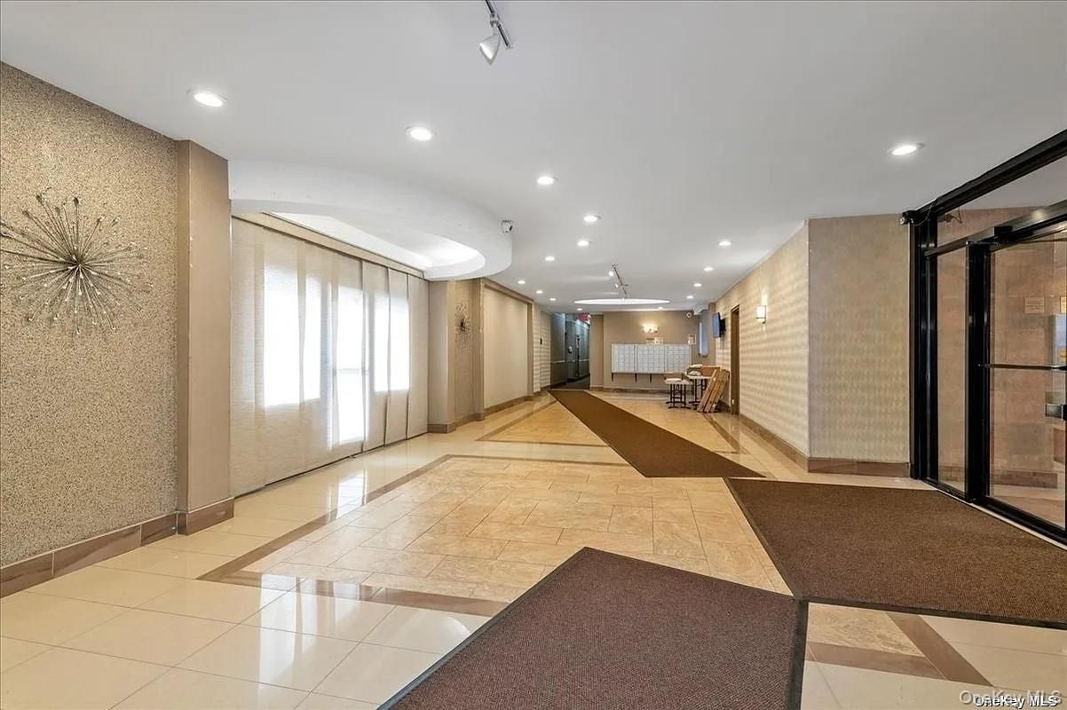 Interior, Recessed Lighting