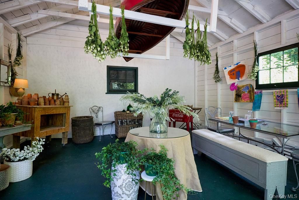 Dining room, Interior