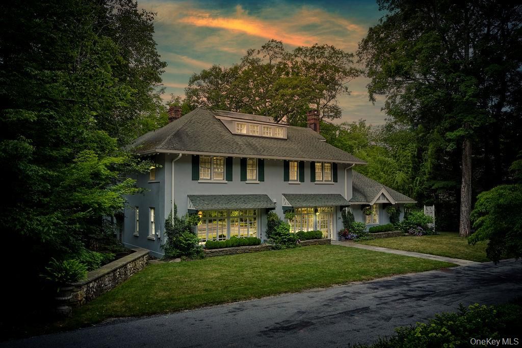 Exterior, Facade, Georgian