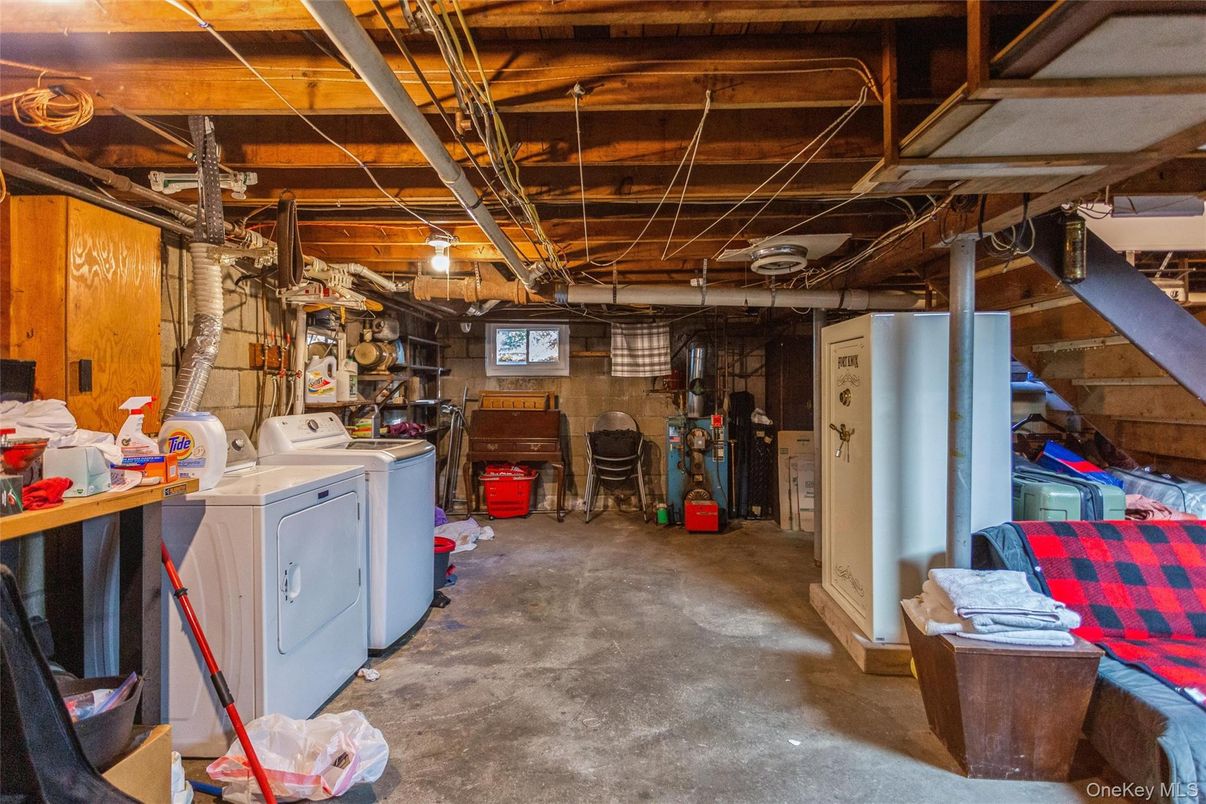 Interior, Washer, Wooden Walls