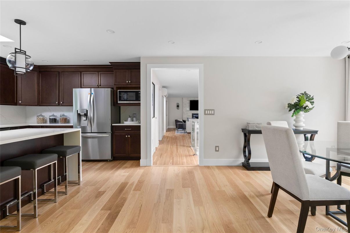 Dining room, Interior, Kitchen, Pendant Lights, Recessed Lighting, Wood Texture Flooring