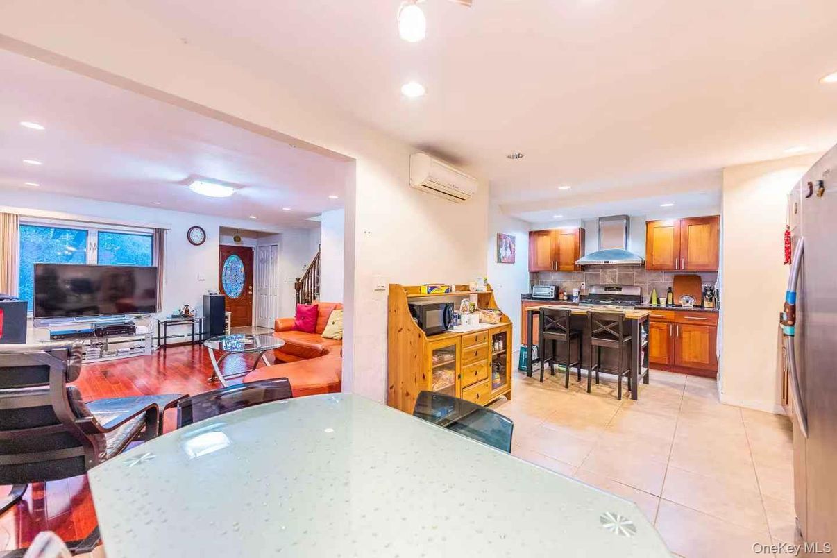 Dining room, Interior, Kitchen, Living room, Recessed Lighting