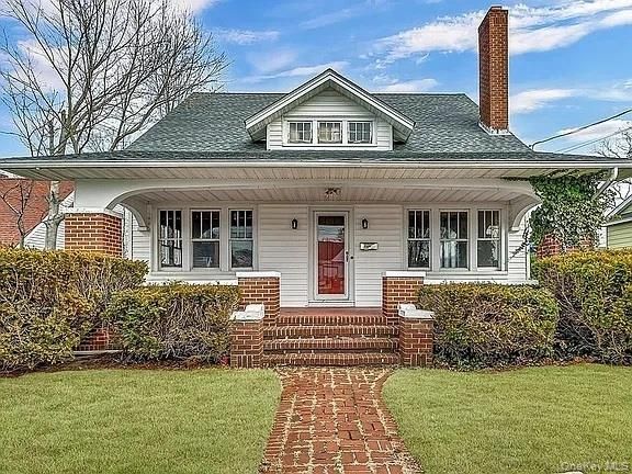 Exterior, Facade, Cape Cod
