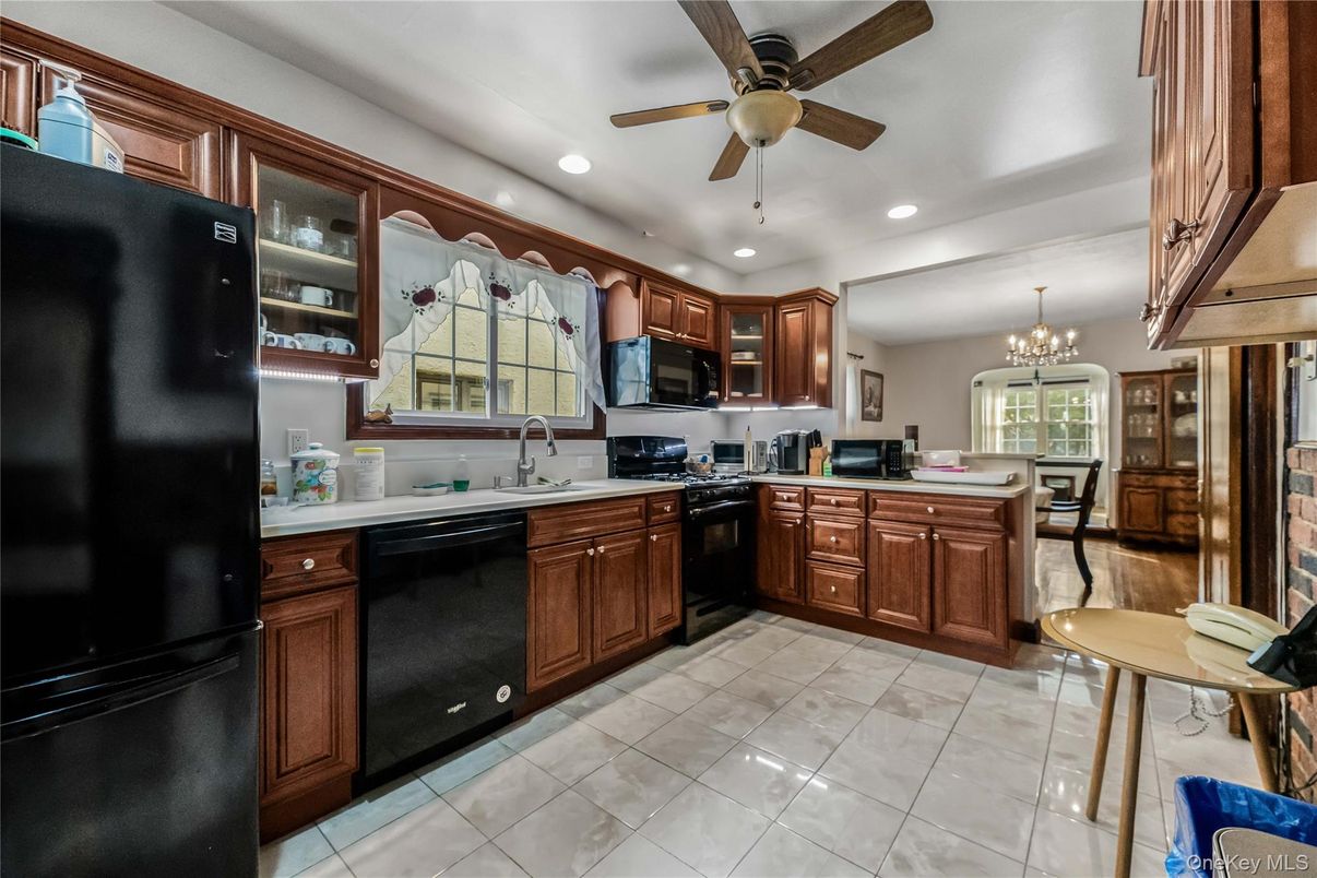 Chandelier, Dining room, Interior, Kitchen, Recessed Lighting