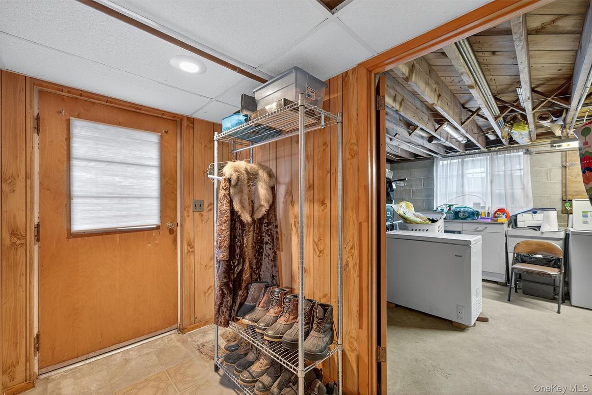 Interior, Recessed Lighting, Wooden Walls