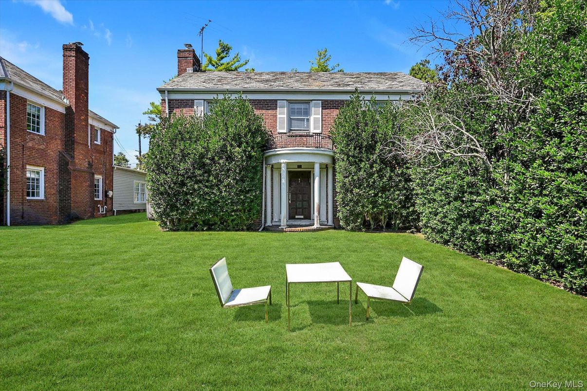 Backyard, Exterior, Facade, Brick Facade, Georgian