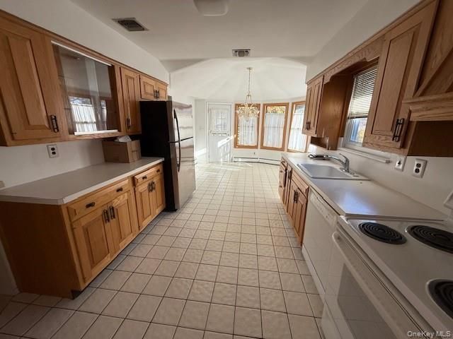Chandelier, Interior, Kitchen