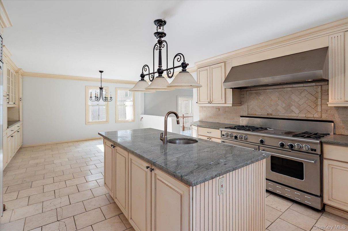 Chandelier, Interior, Kitchen, Pendant Lights, Stainless Steel Appliances