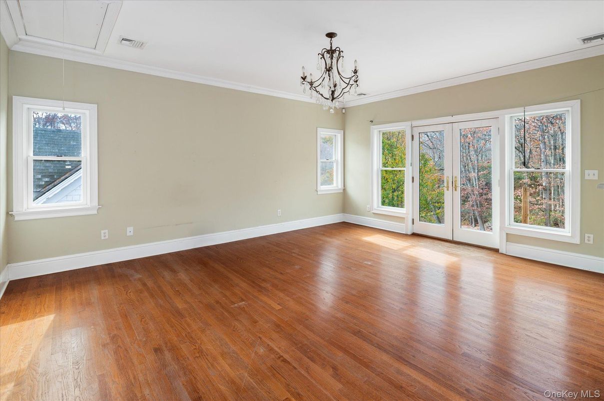 Chandelier, Empty room, Interior, Wood Texture Flooring