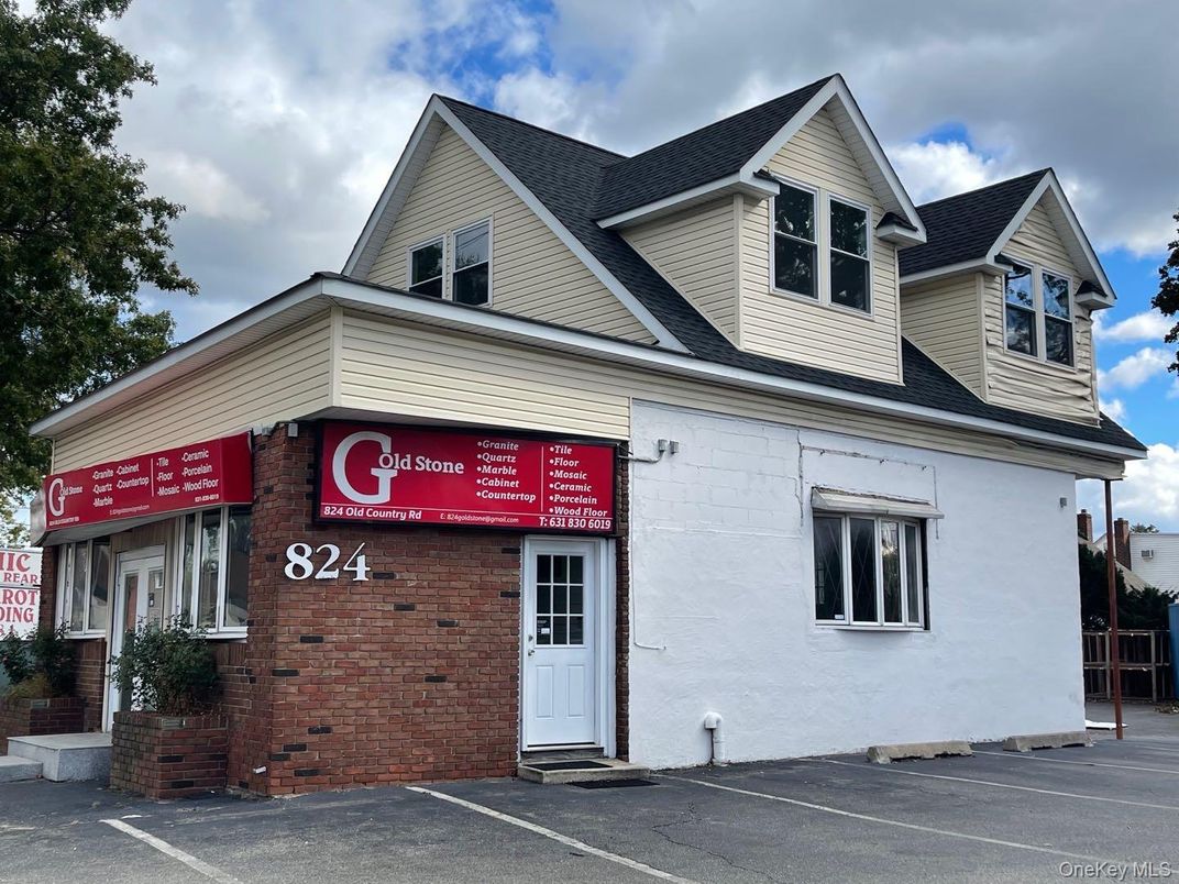 Exterior, Facade, Brick Facade, None