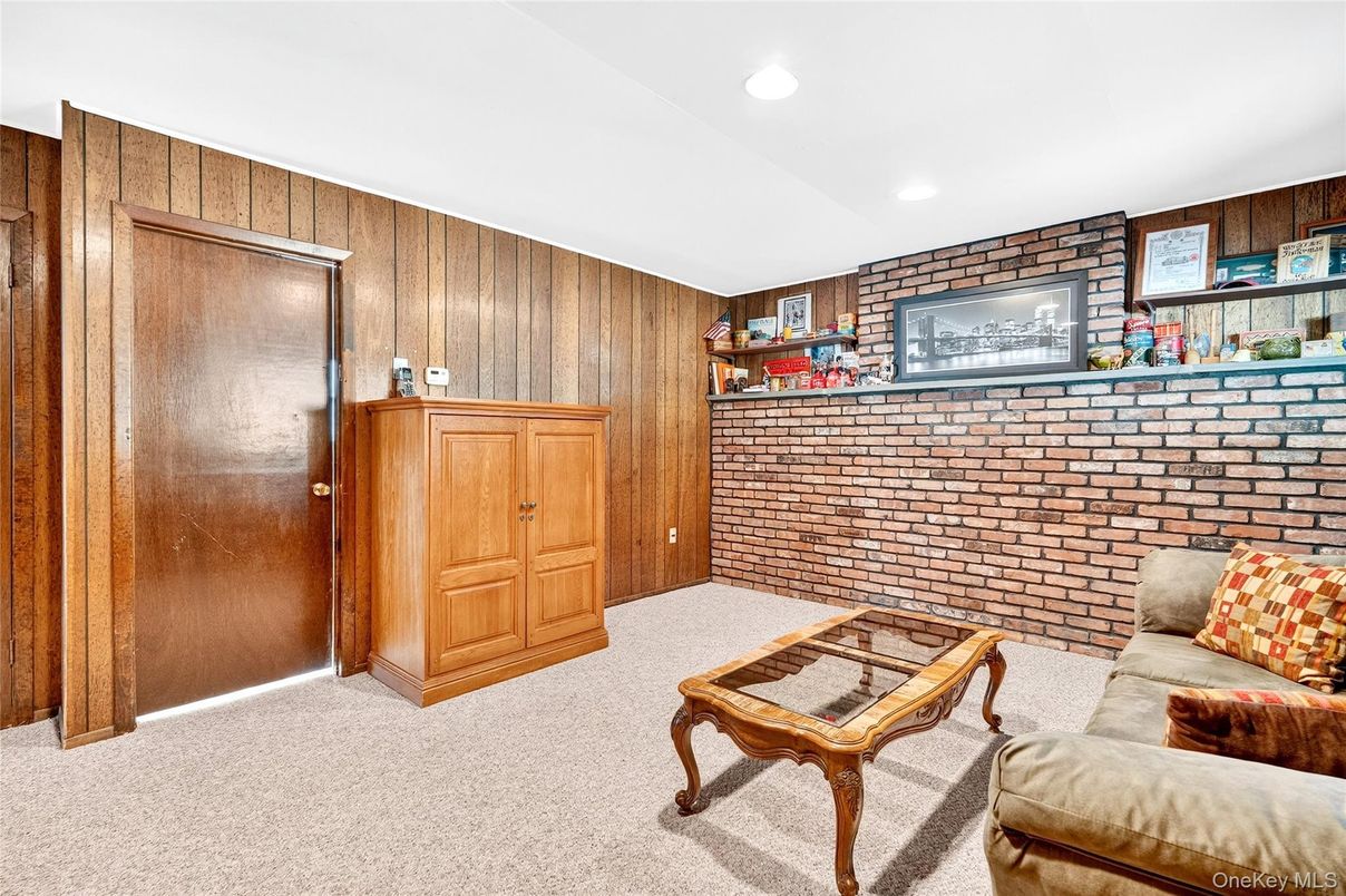 Interior, Living room, Recessed Lighting, Stone Walls, Wooden Walls