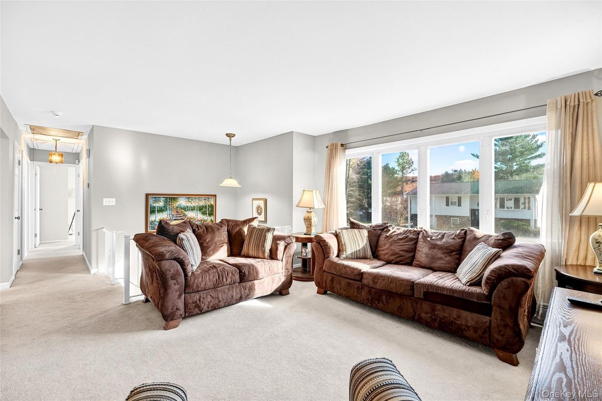 Interior, Living room, Pendant Lights