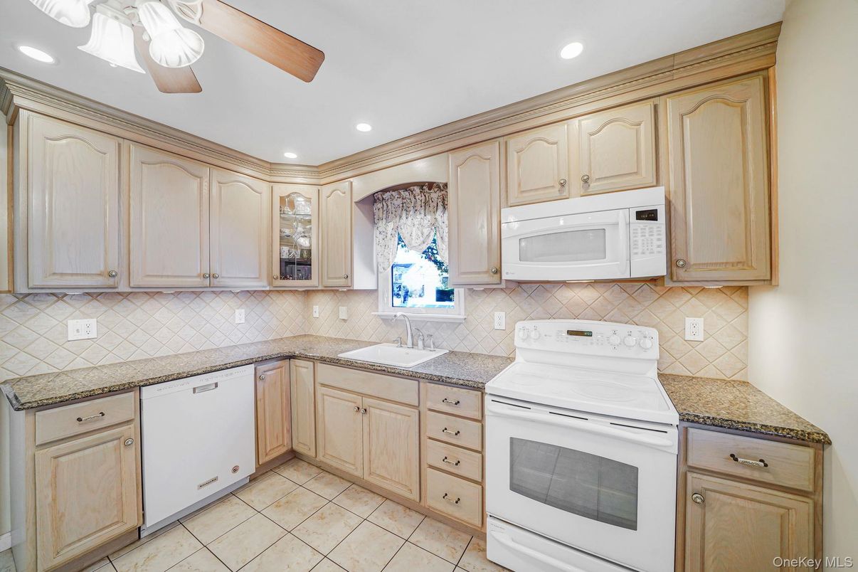 Interior, Kitchen, Recessed Lighting