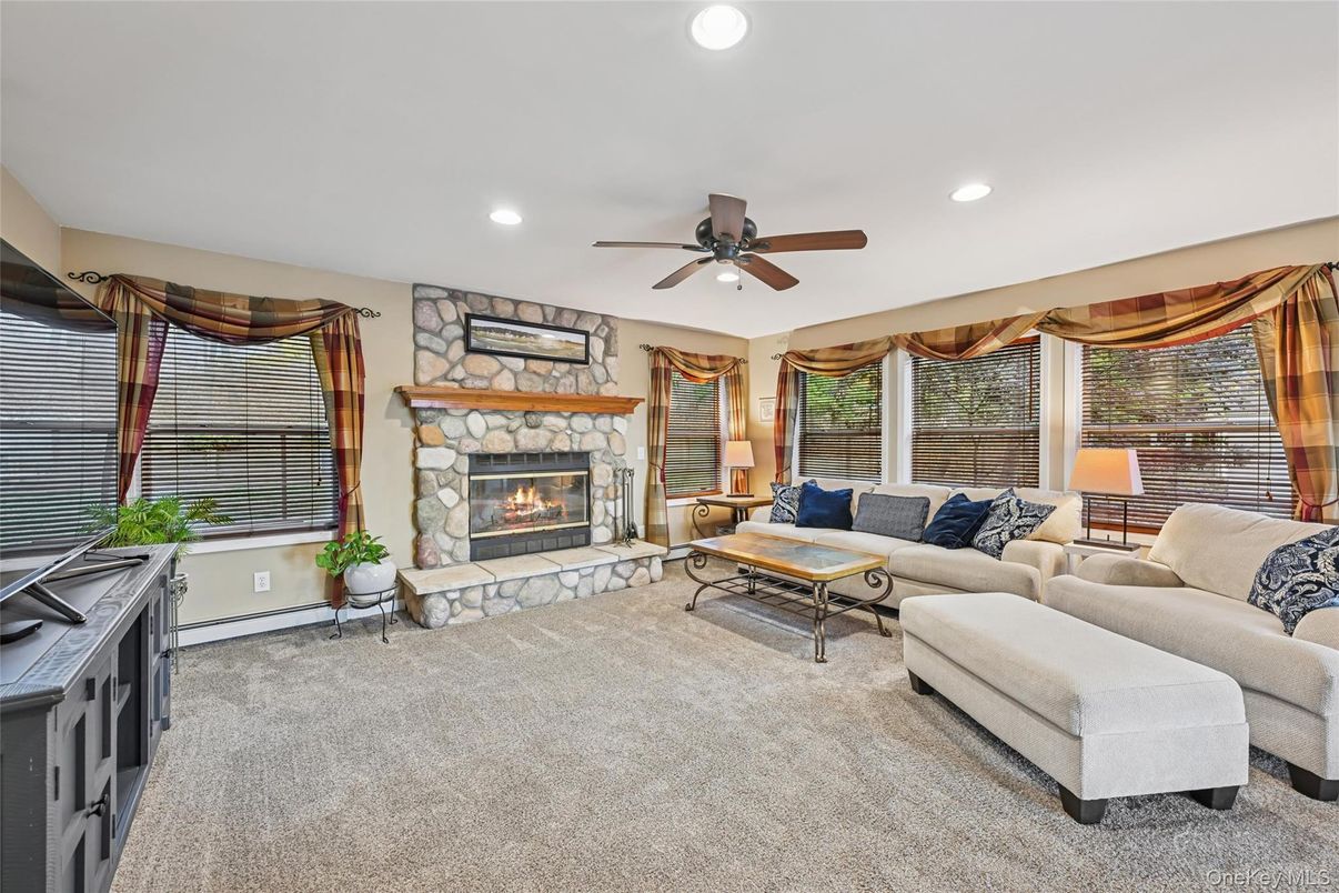 Fireplace, Interior, Living room, Recessed Lighting