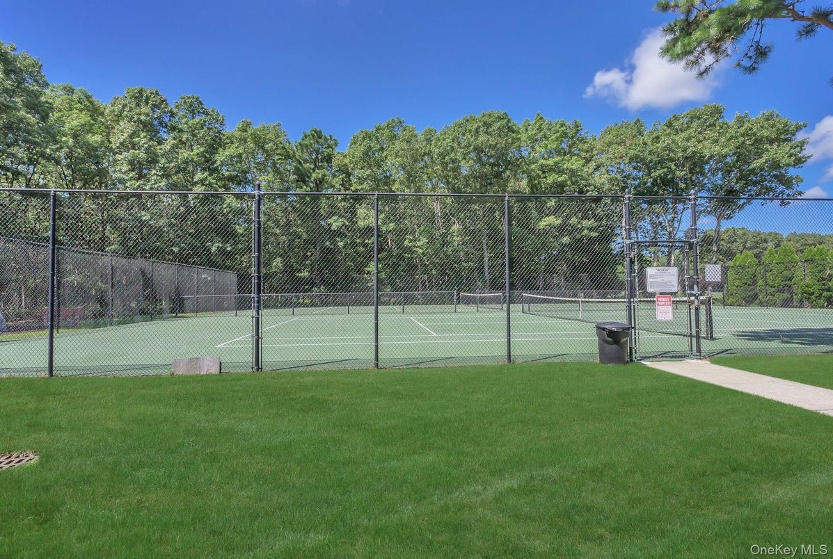 Exterior, Tennis Courts
