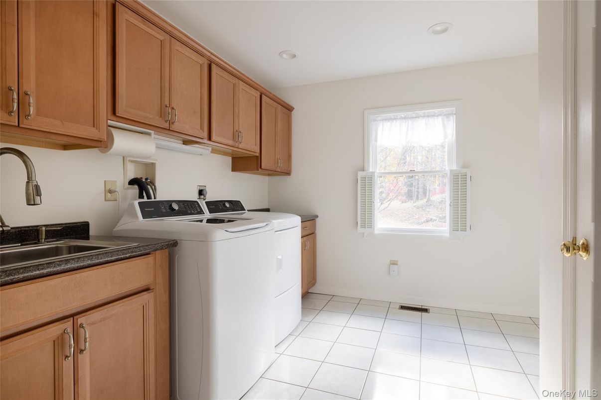 Interior, Recessed Lighting, Washer