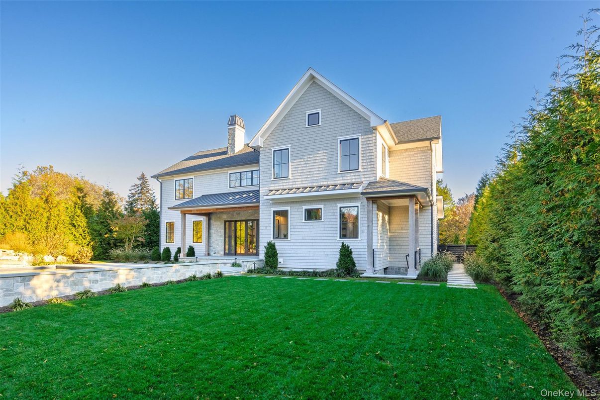 Backyard, Exterior, Facade, Farmhouse