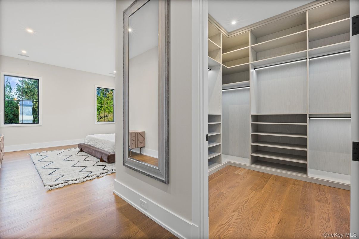 Interior, Recessed Lighting, Walk-in Closets, Wood Texture Flooring
