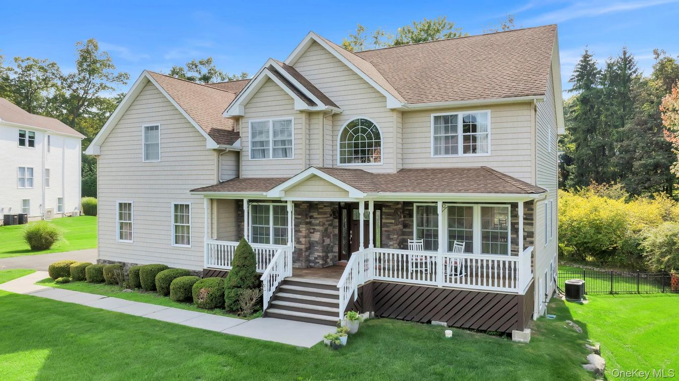 Backyard, Exterior, Facade, Farmhouse