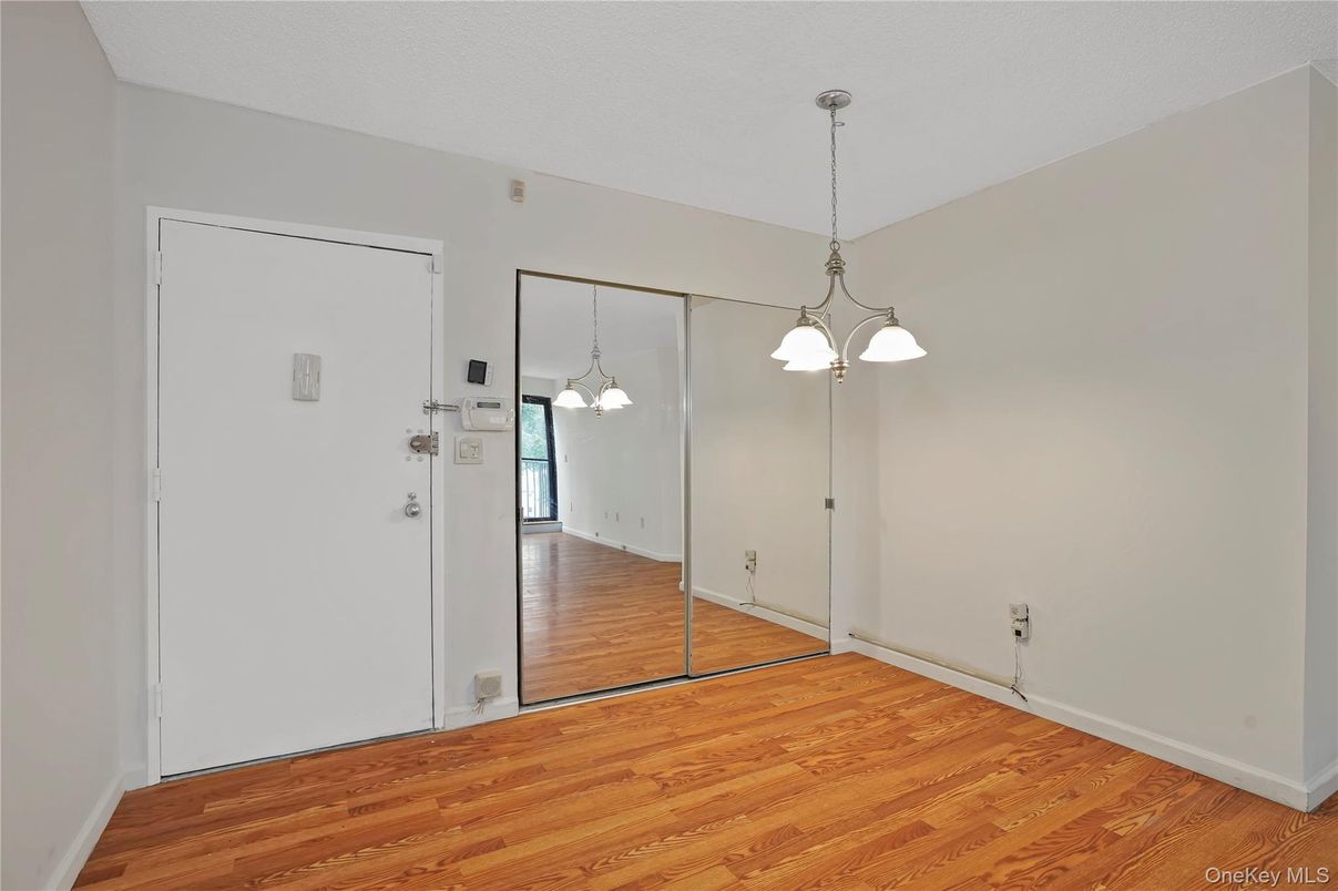 Empty room, Interior, Pendant Lights, Wood Texture Flooring