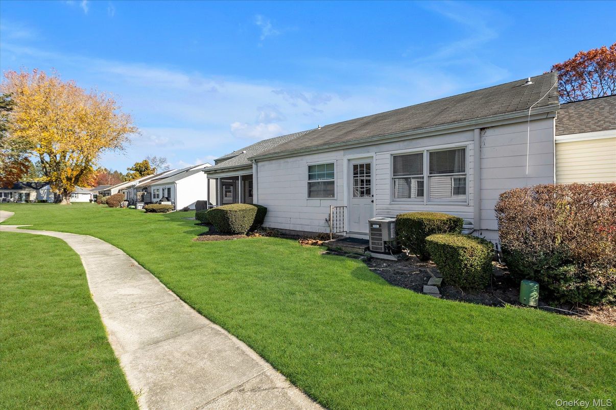 Exterior, Facade, Cape Cod