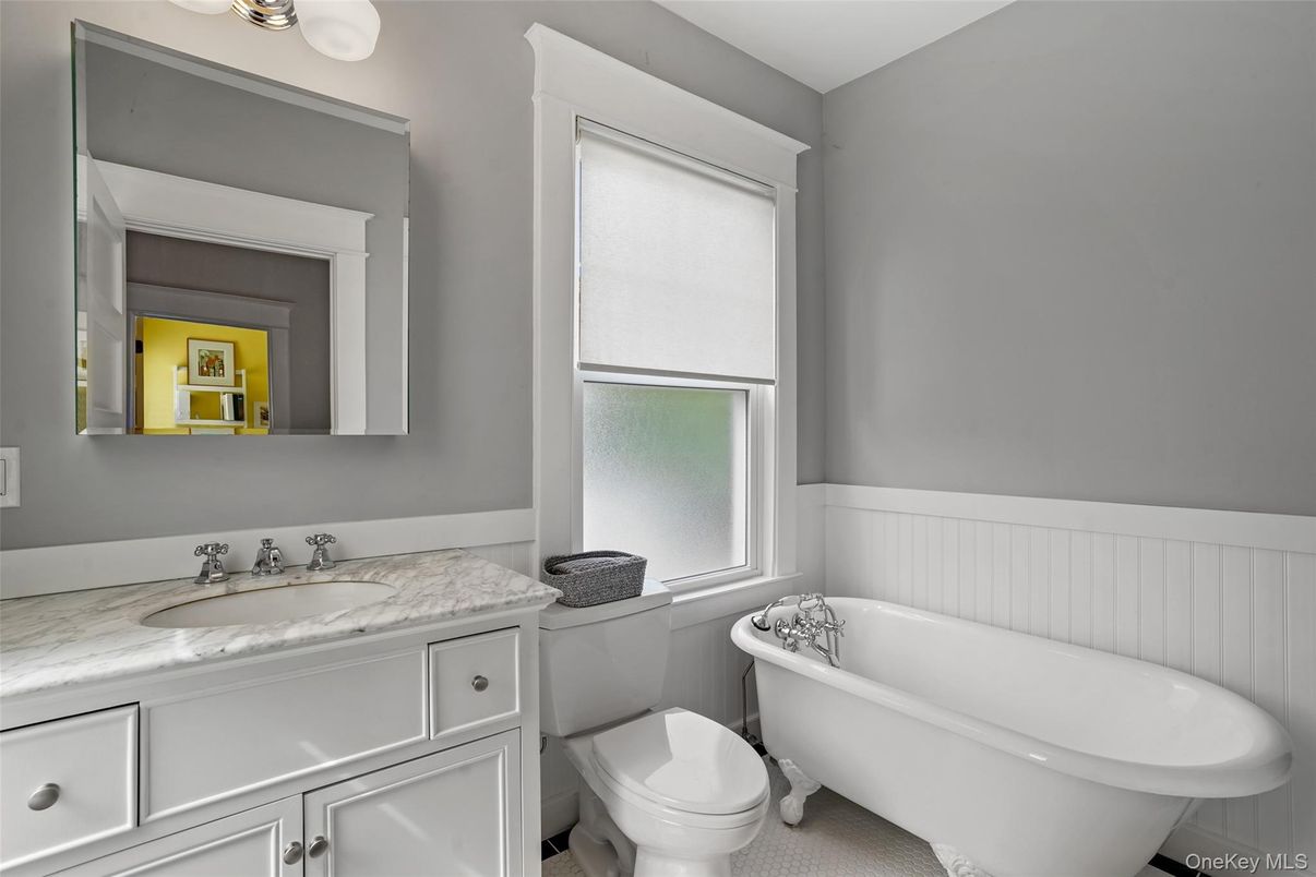 Bathroom, Free Standing Baths, Interior